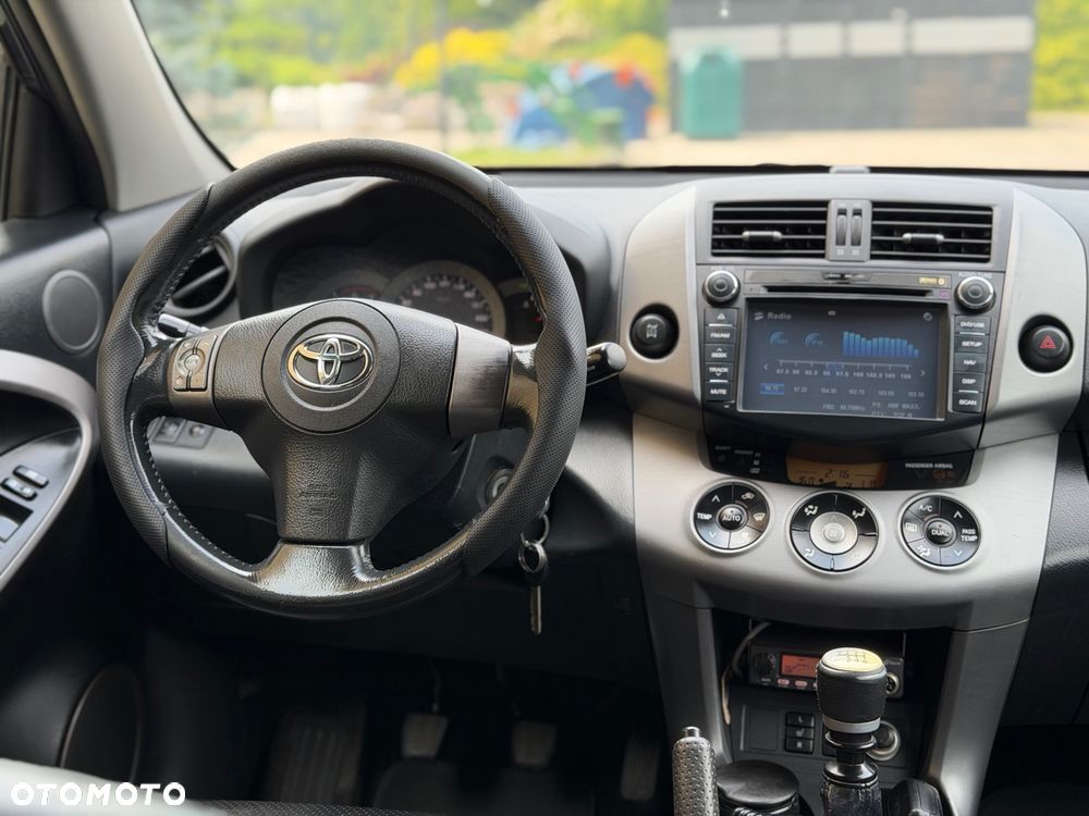 Toyota RAV4 2.2 D-4D Prestige - 31