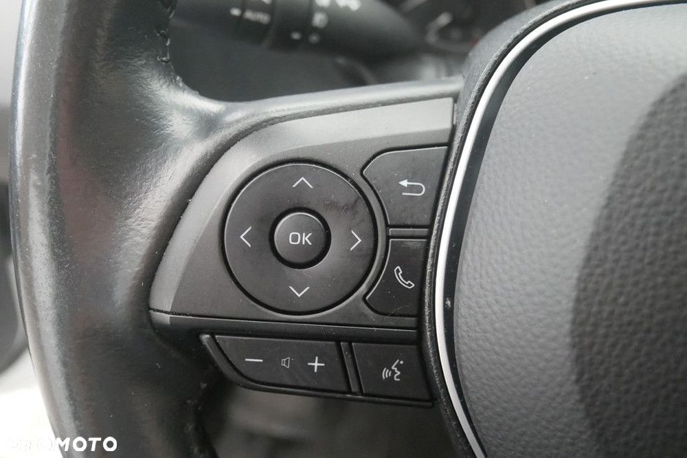 Toyota Corolla 1.8 Hybrid Comfort - 24
