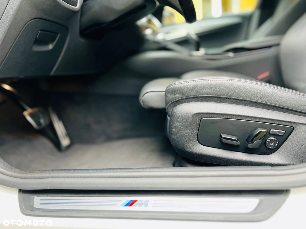 BMW Seria 5 530d xDrive Touring M Sport Edition - 20