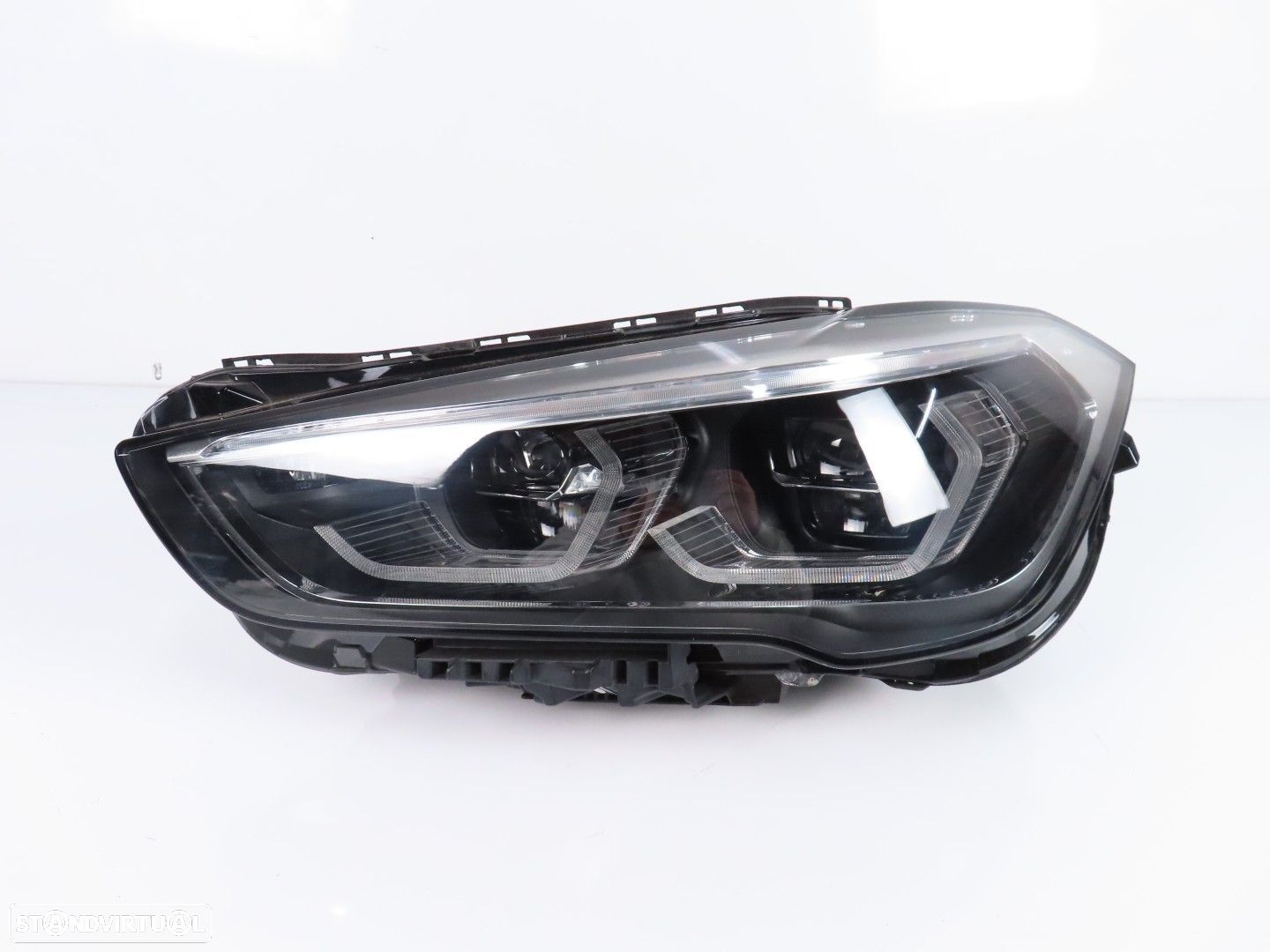 Farol LED Adaptativo Esquerdo Usado / Original BMW X1 (F48) 63115A01177 / 631194... - 1