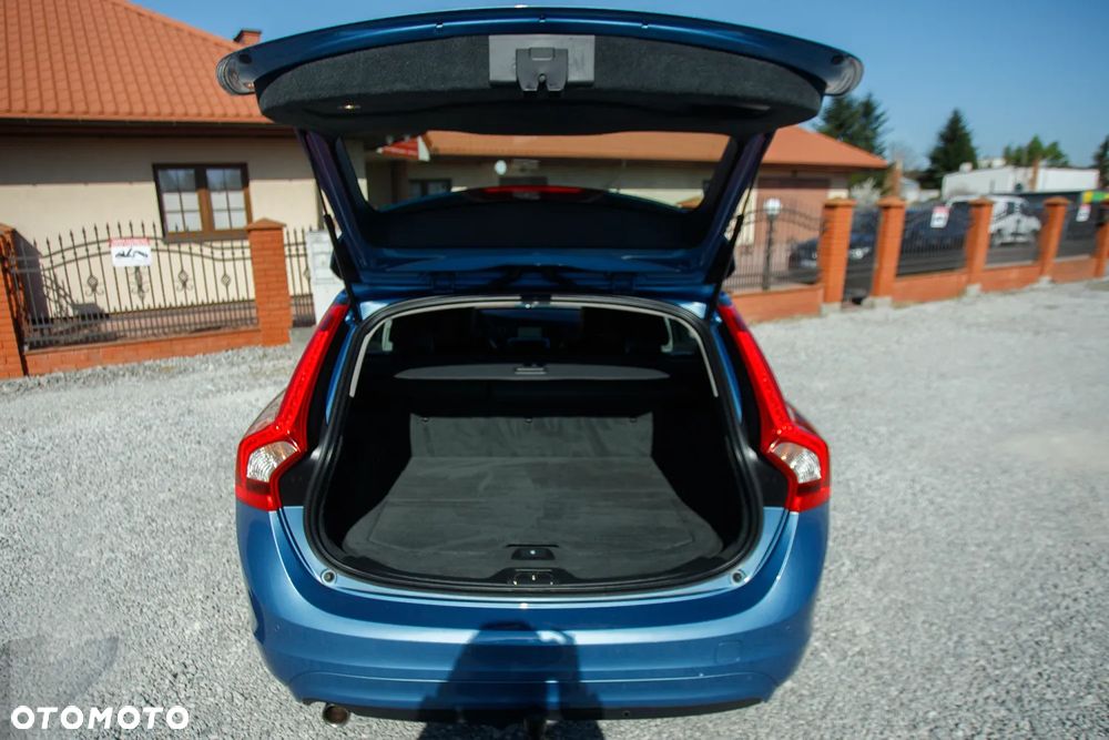 Volvo V60 D3 Geartronic Momentum - 31