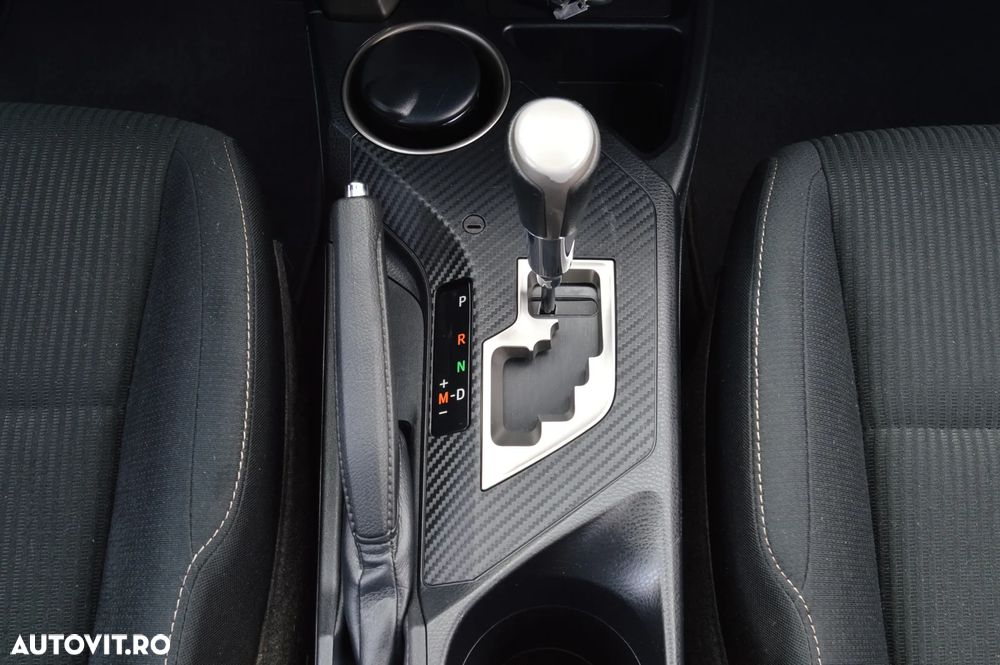 Toyota RAV4 2.2 D-4D 4x4 Automatik Edition - 28