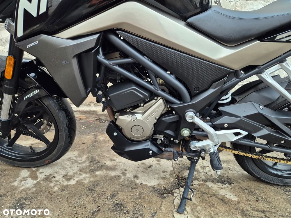 CFMoto 300NK - 15