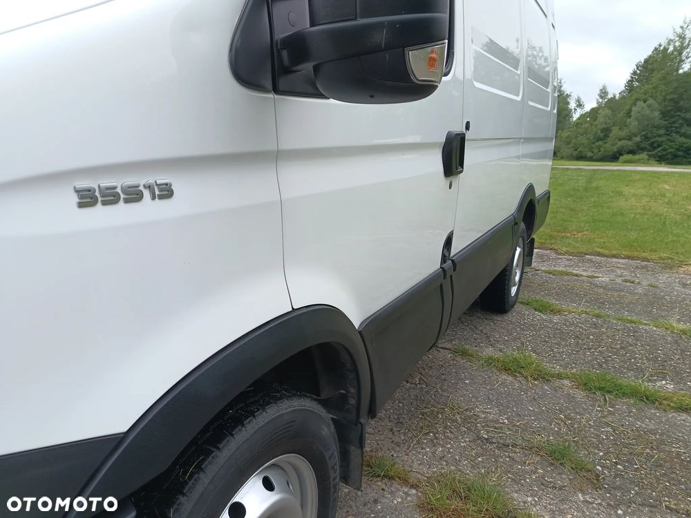 Iveco DAILY 35s13 L2H2 2.3 diesel 126kM, 2012 rok, WEBASTO, HAK, CAMERA COFANIA, ORGINALNY NIEWIELKI PRZEBIEG 176tyś. SPROWADZONY ZE SZWECJI! - 15