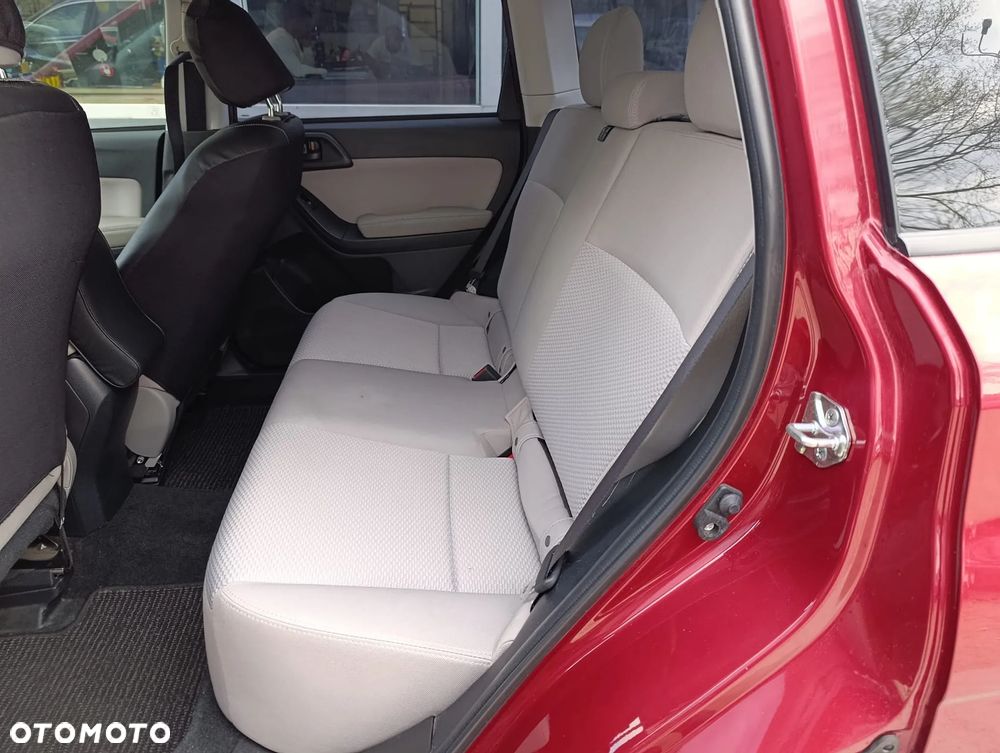 Subaru Forester 2.0i Comfort Lineartronic - 9
