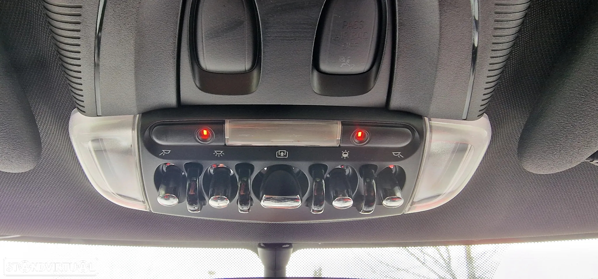 MINI 3 Portas One D - 21