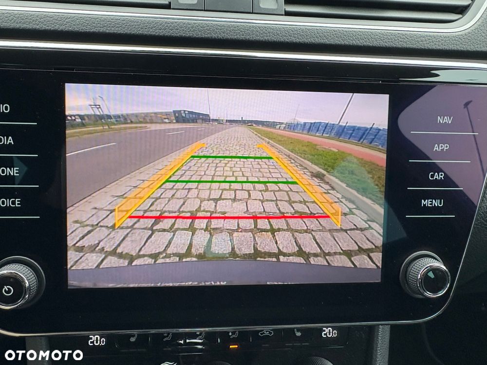 Skoda Superb 2.0 TDI 4x4 Sportline DSG - 19