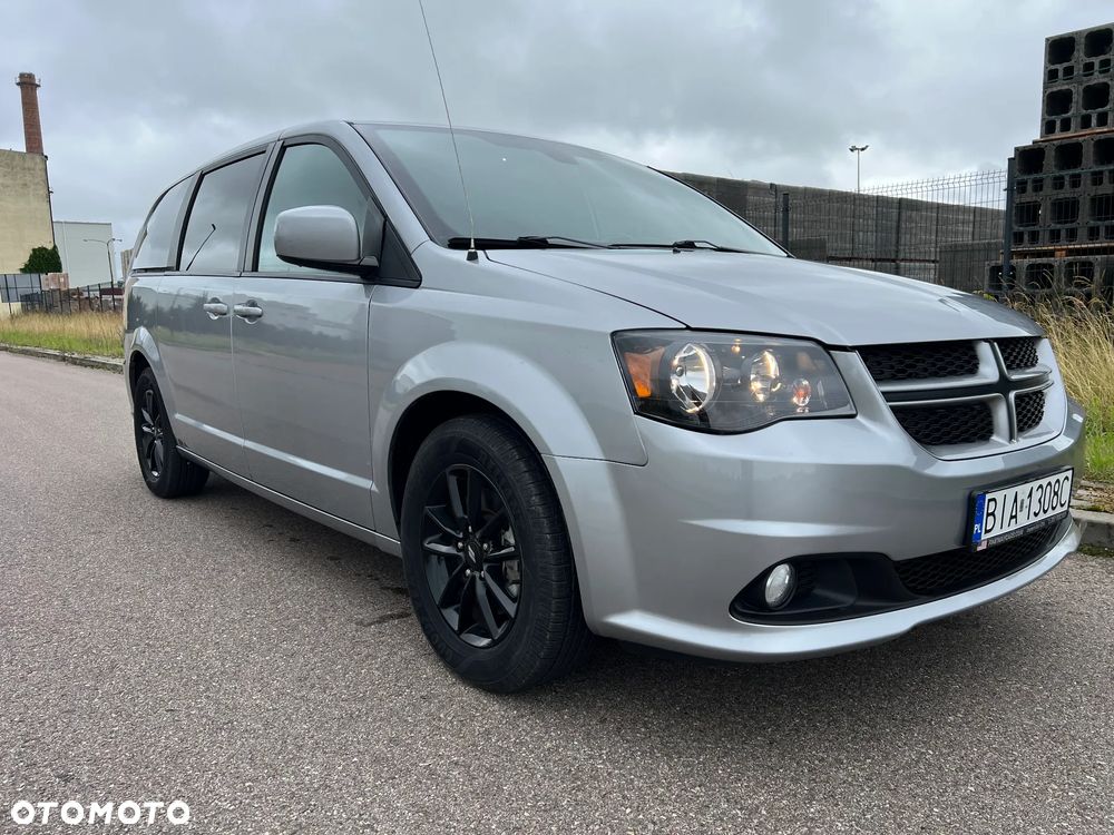 Dodge Grand Caravan - 9