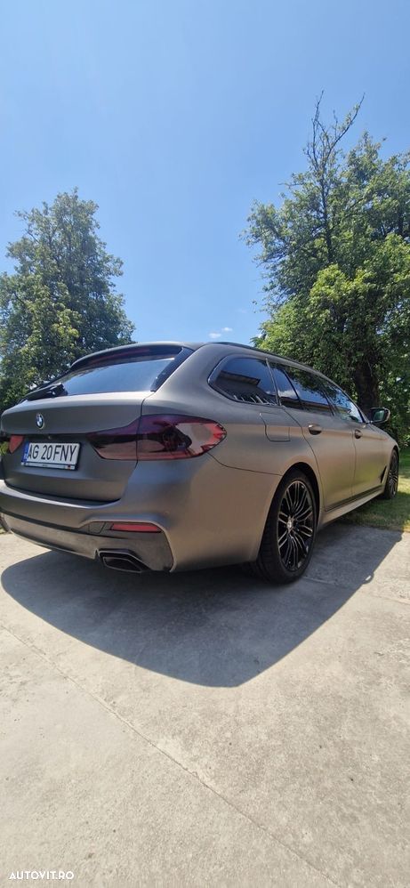 BMW Seria 5 530d xDrive Touring Aut. Sport Line - 7