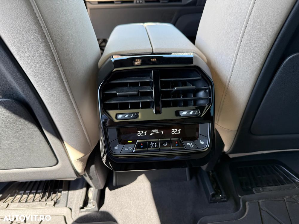 BMW iX - 20