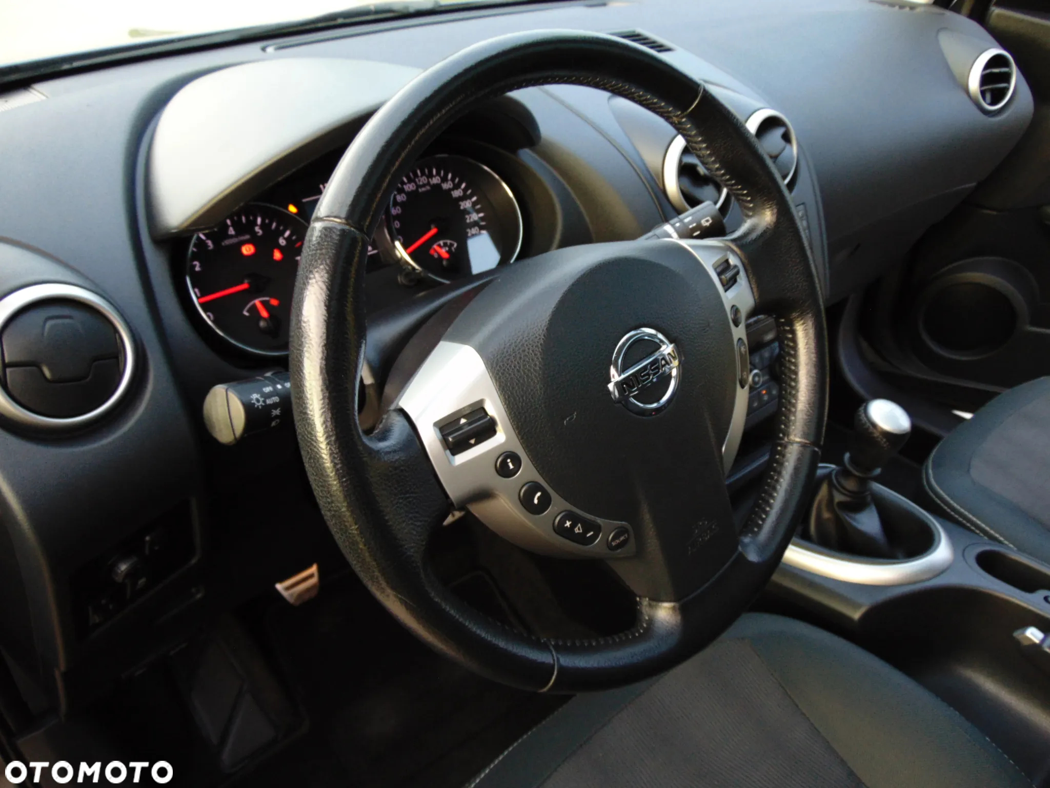 Nissan Qashqai 2.0 360 - 15