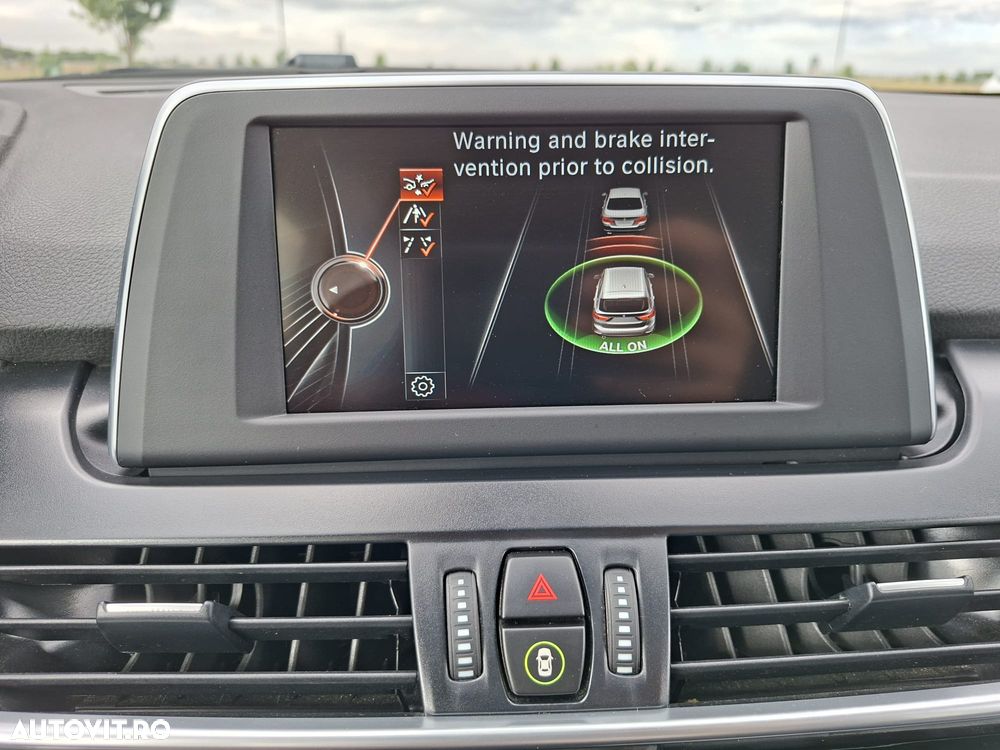 BMW Seria 2 218i Advantage - 24
