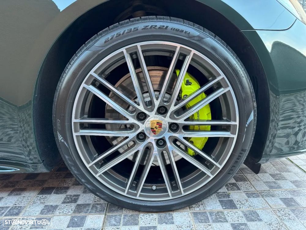 Porsche Panamera Sport Turismo 4 E-Hybrid - 5
