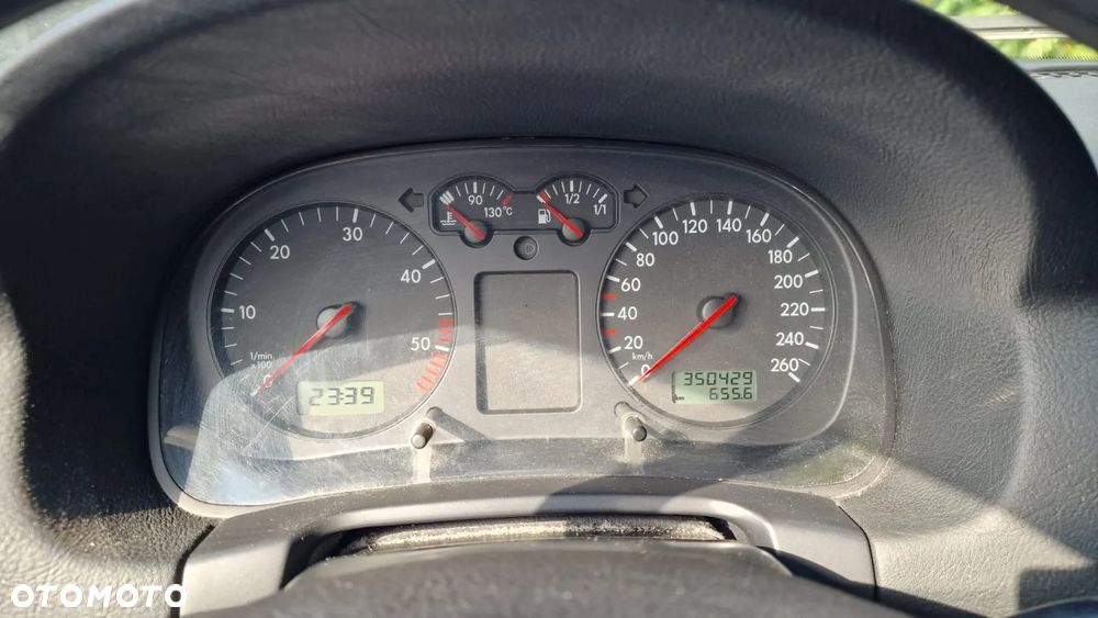 Volkswagen Golf - 9