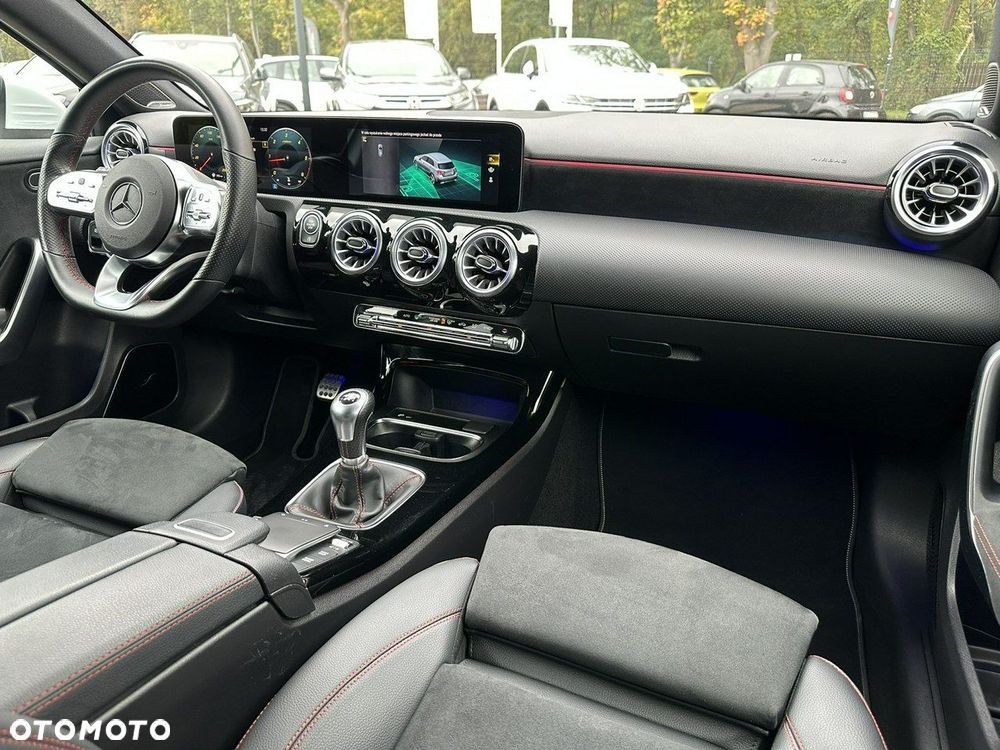 Mercedes-Benz Klasa A 200 d AMG Line - 24