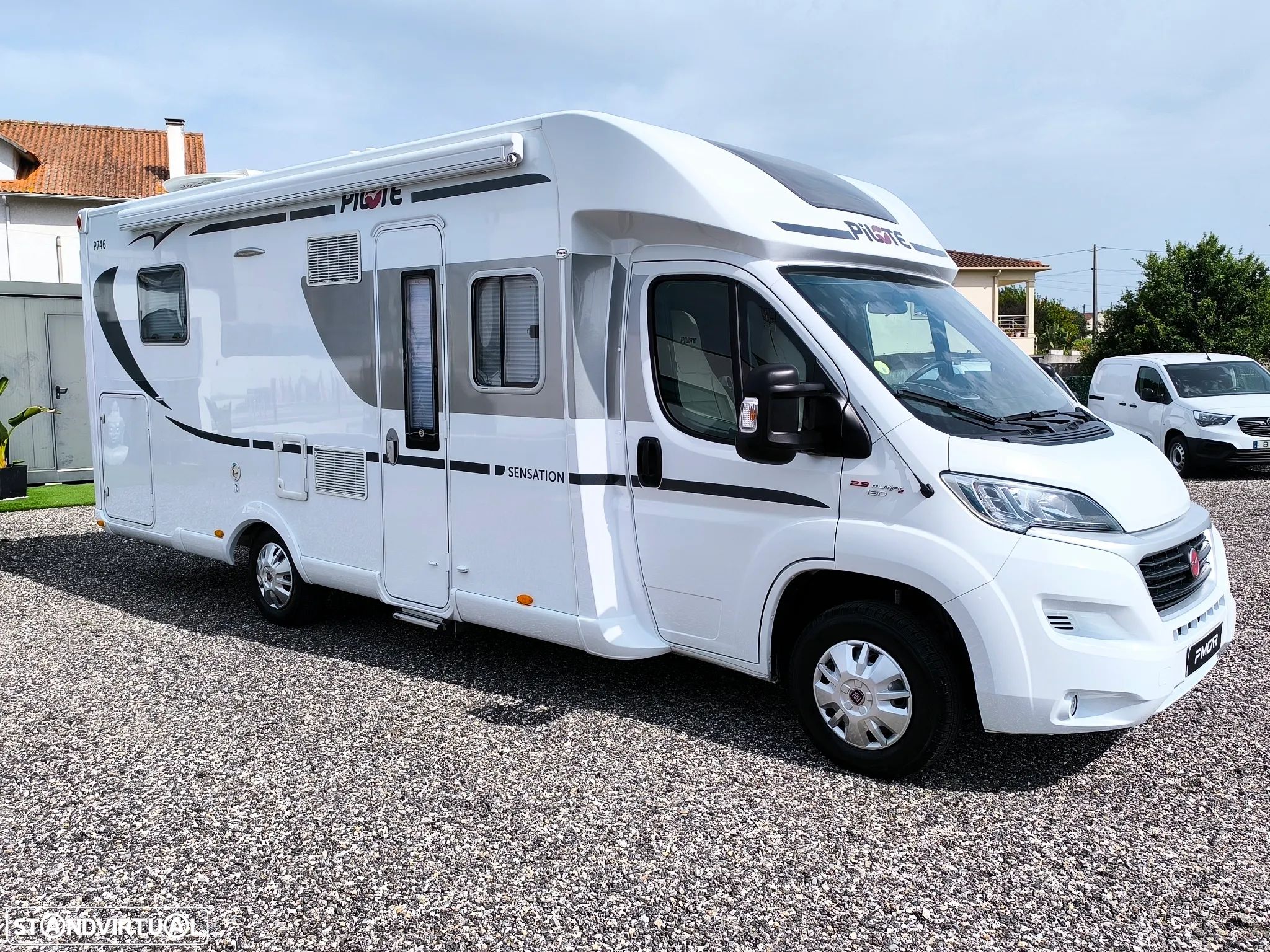 Pilote Sensation P746 - 1