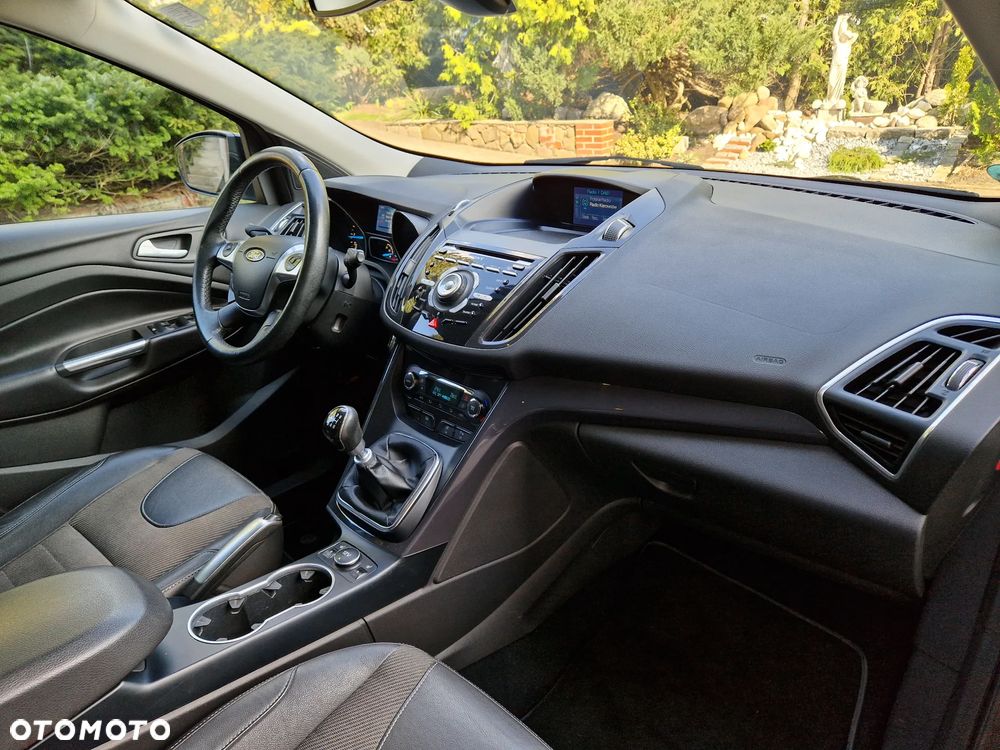 Ford Kuga 2.0 TDCi 4WD Titanium Plus - 24