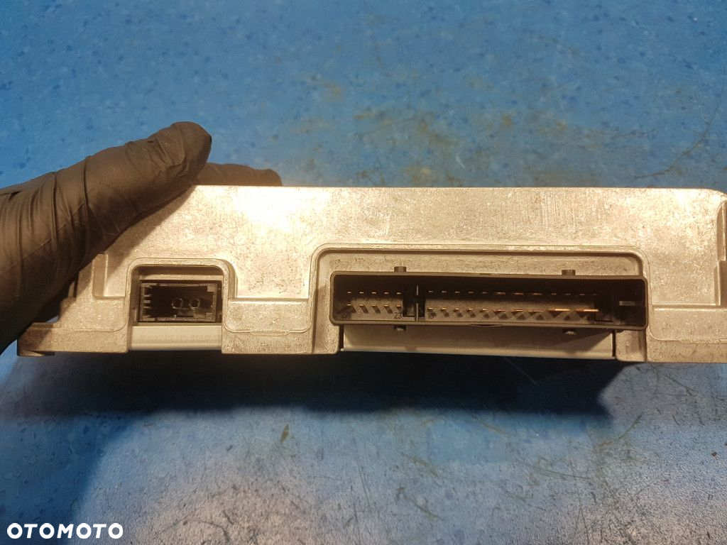 AUDI A4 B8 WZMACNIACZ 8T0035223AE - 5