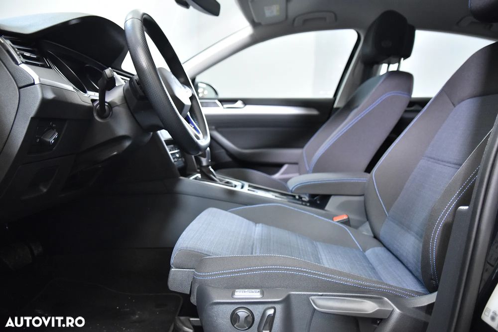 Volkswagen Passat - 23