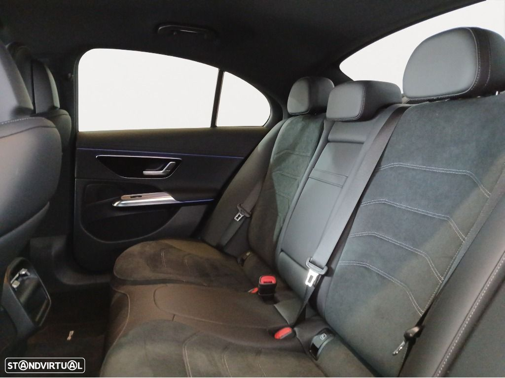 Mercedes-Benz E 220 - 15