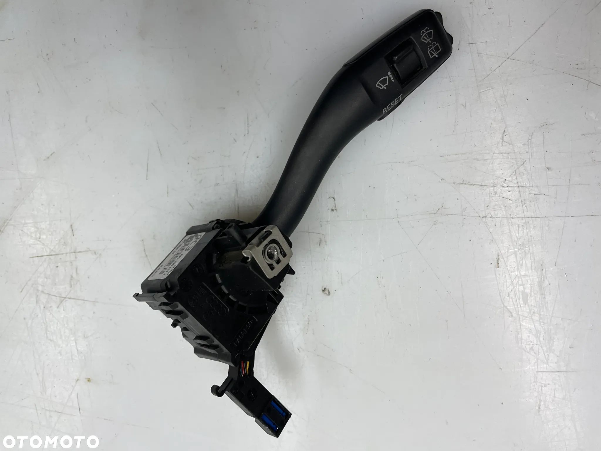 Przełącznik wycieraczek manetka Audi A3 8P Sportback 8P0953519A - 1