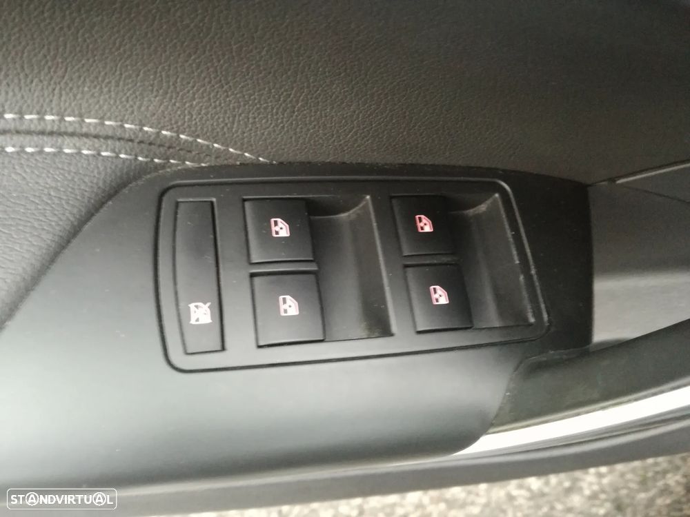 Opel Insignia Sports Tourer 2.0 CDTi Executive S/S - 16