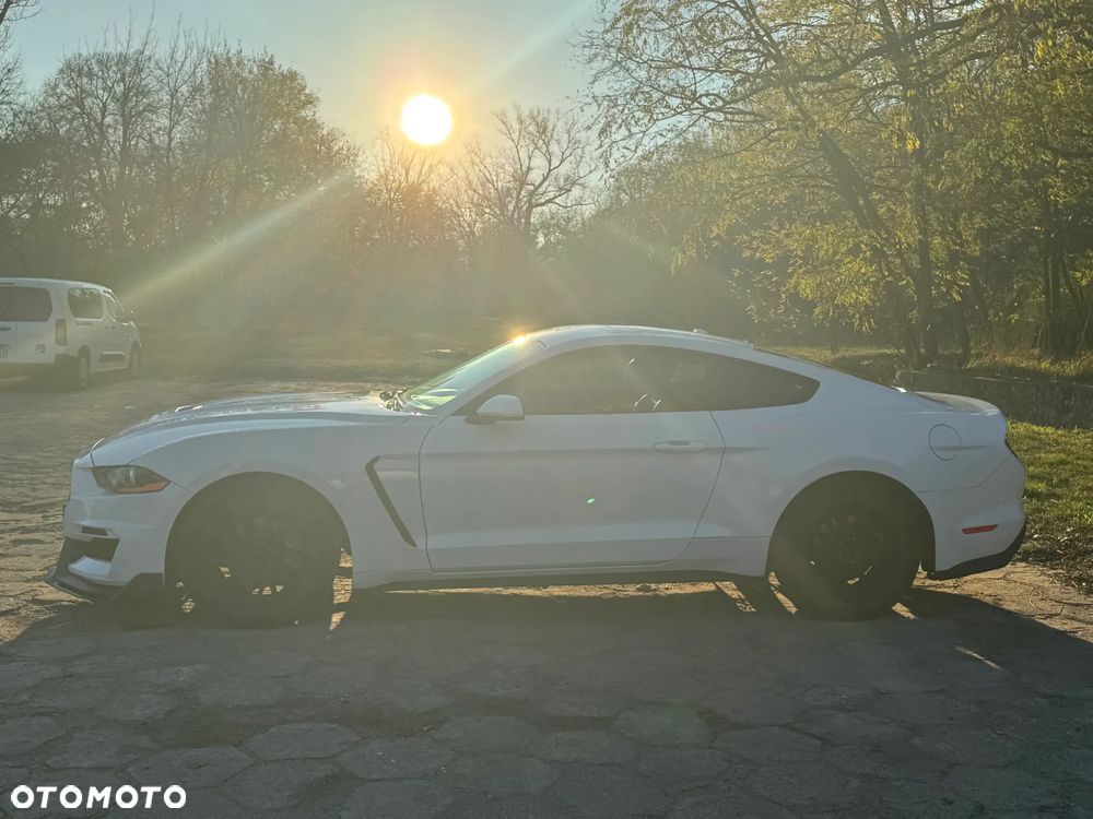Ford Mustang - 11