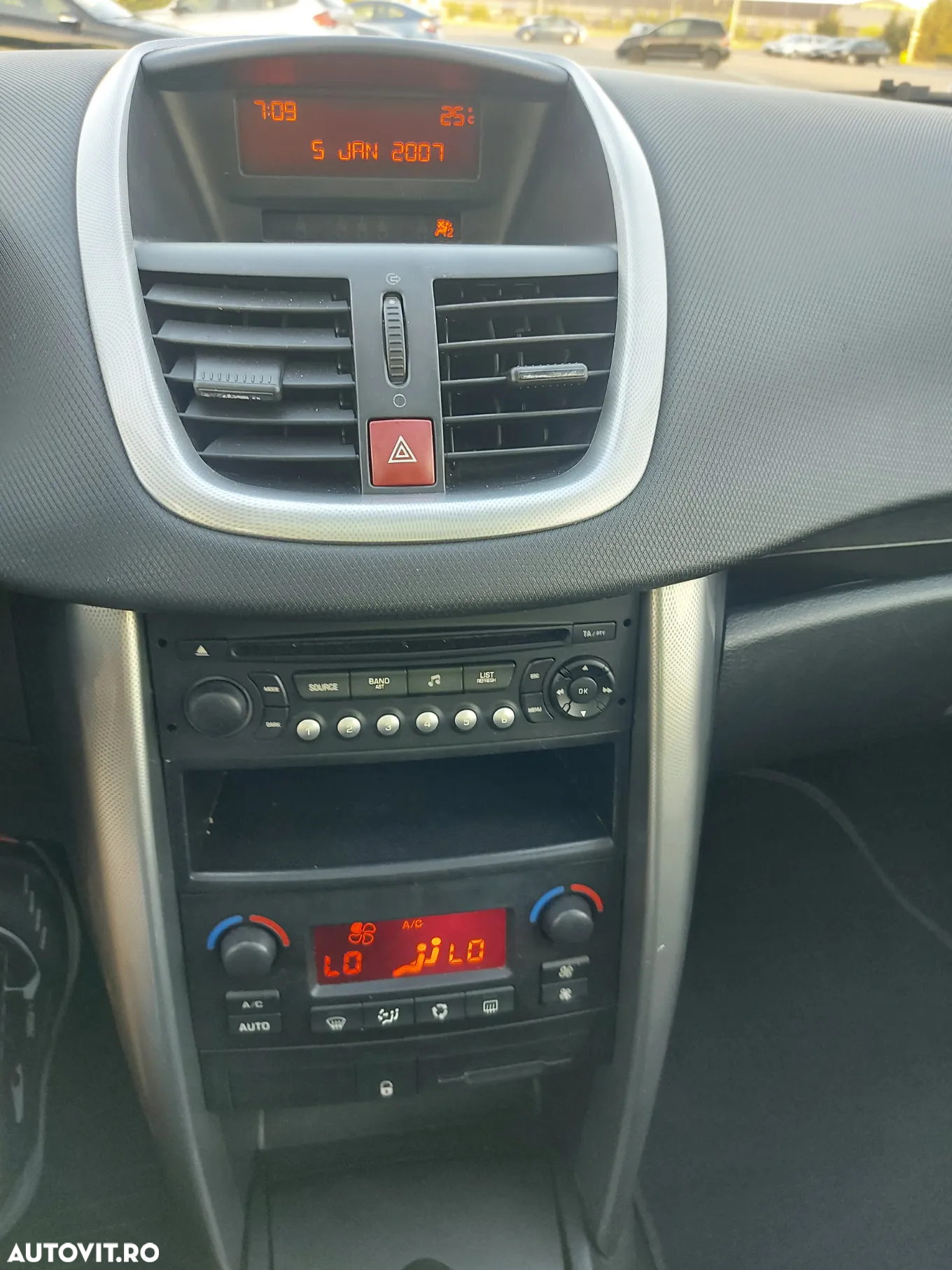 Peugeot 207 - 13