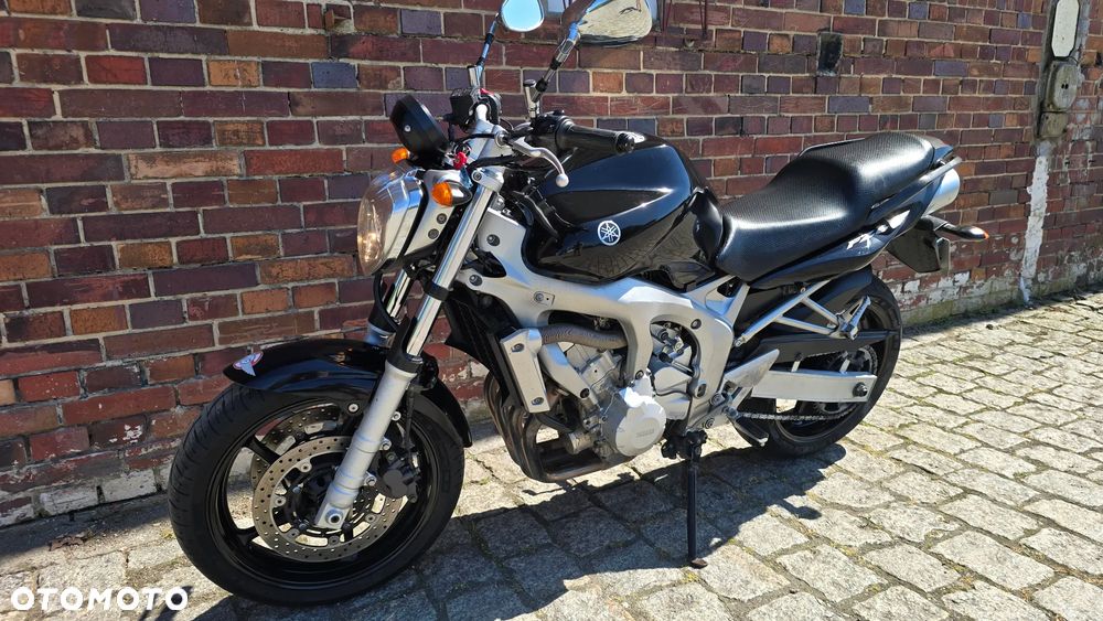 Yamaha FZ6 - 3
