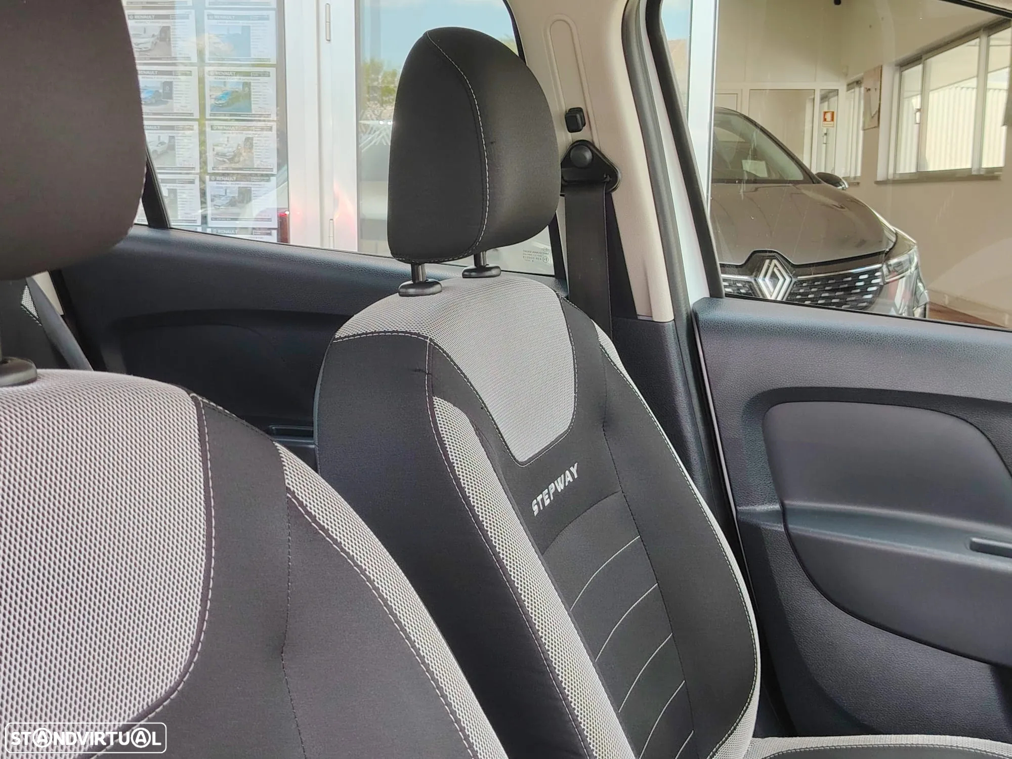 Dacia Sandero 0.9 TCe Stepway - 11