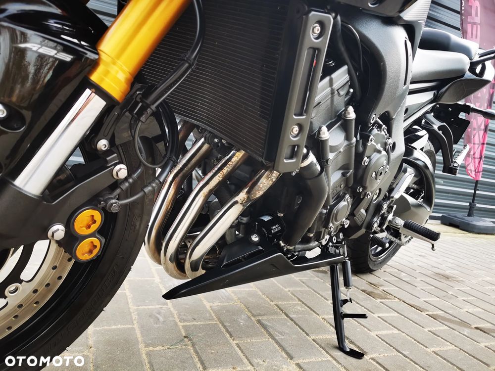 Yamaha FZ8 - 14