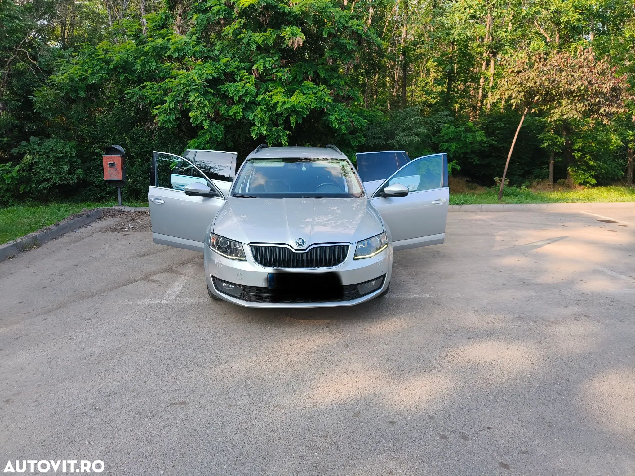 Skoda Octavia 2.0 TDI DSG Style - 1
