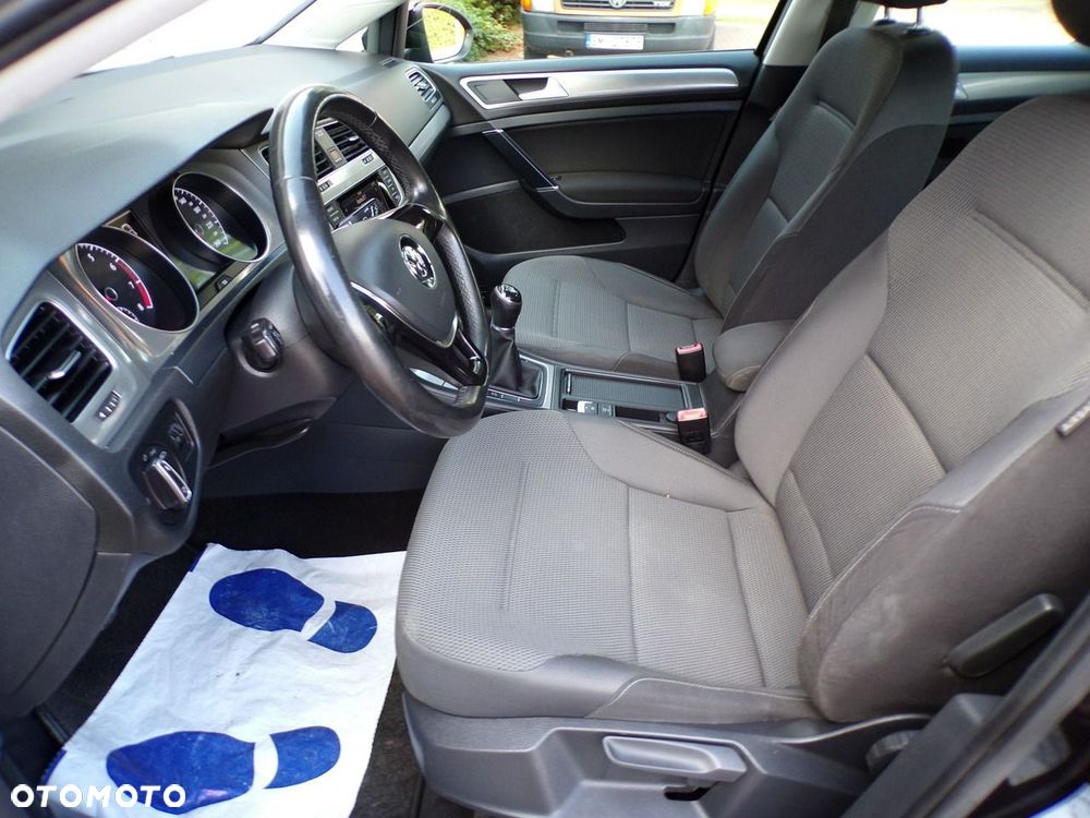 Volkswagen Golf - 20