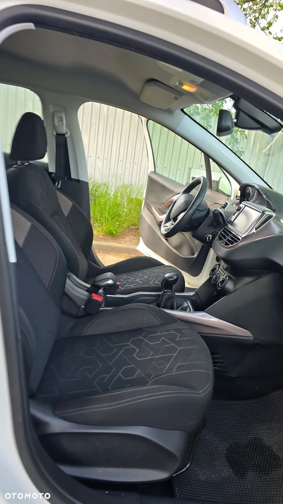 Peugeot 2008 1.2 Pure Tech Active - 26