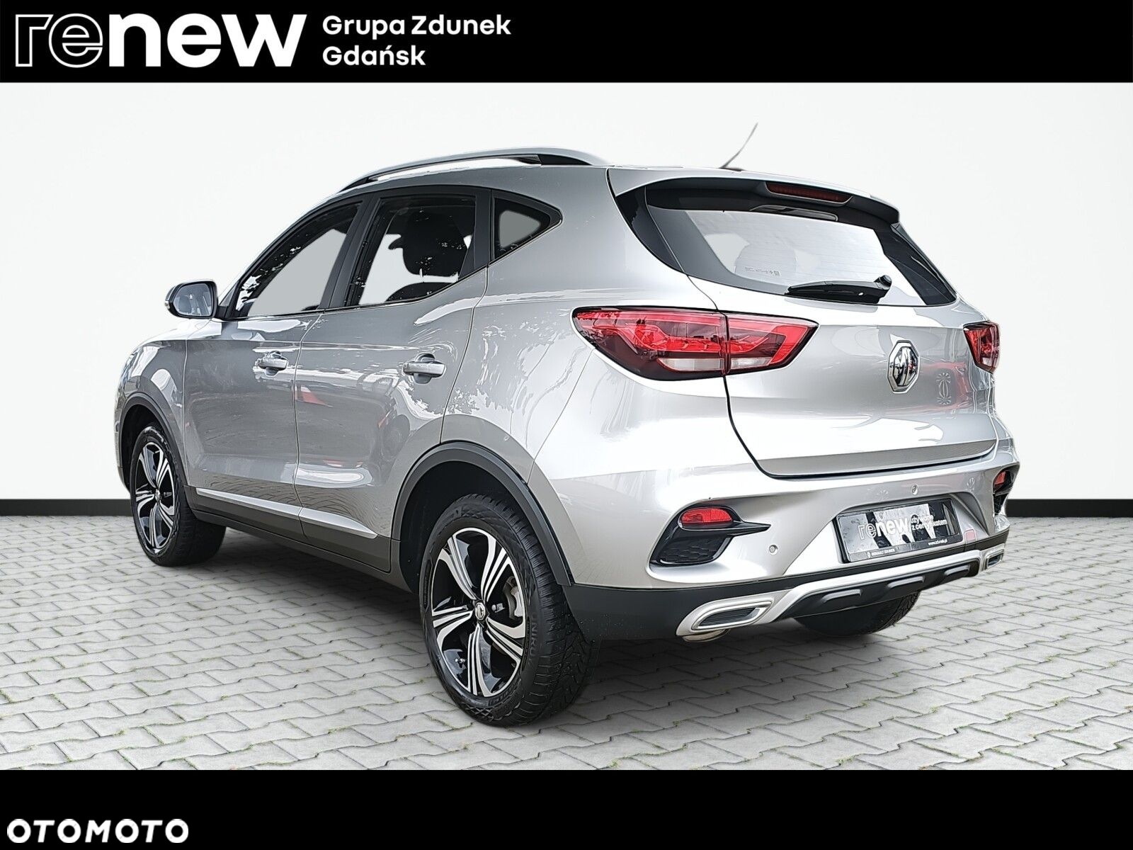 MG ZS - 8