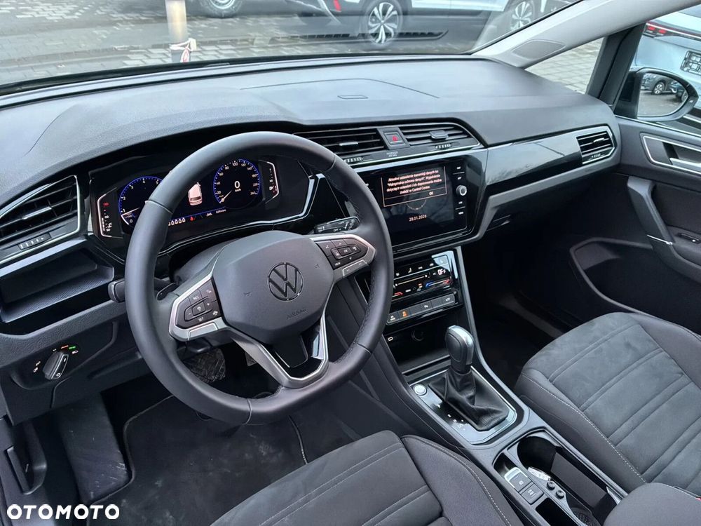 Volkswagen Touran - 5