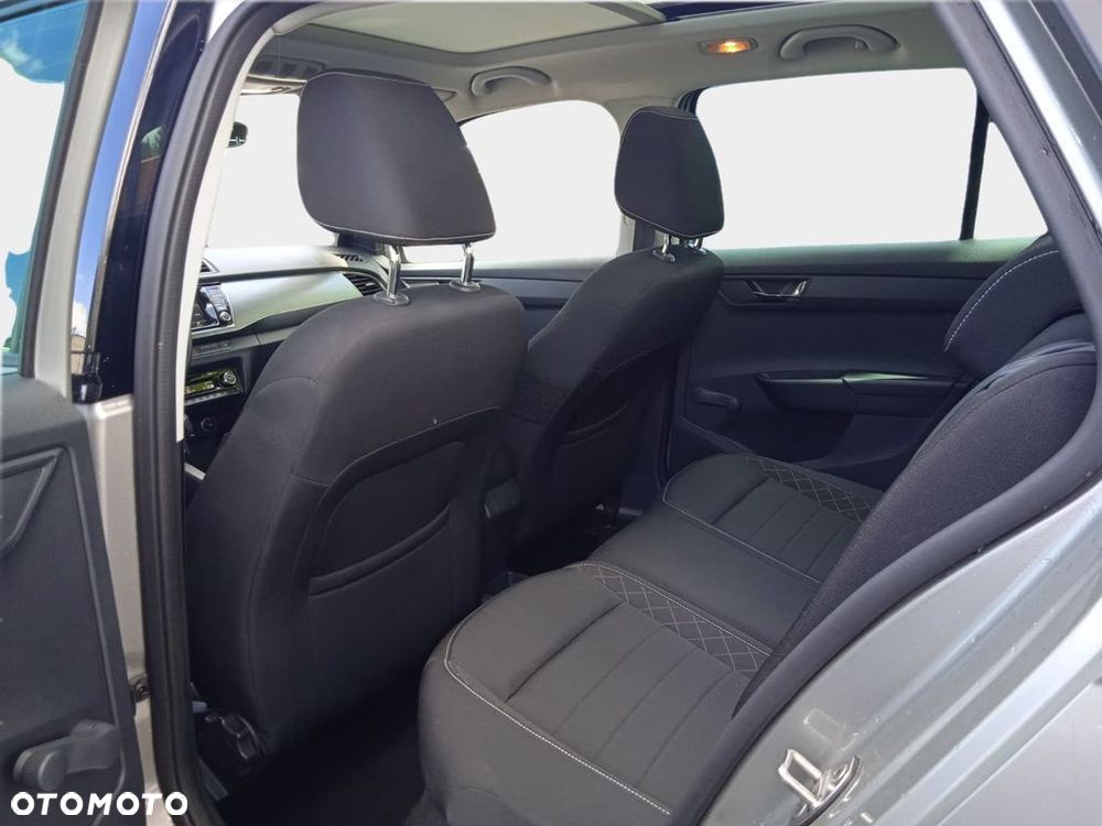 Skoda Fabia 1.2 TSI Style DSG - 33