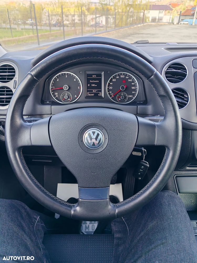 Volkswagen Tiguan 2.0 TDI DPF BlueMotion Technology Sport & Style - 14