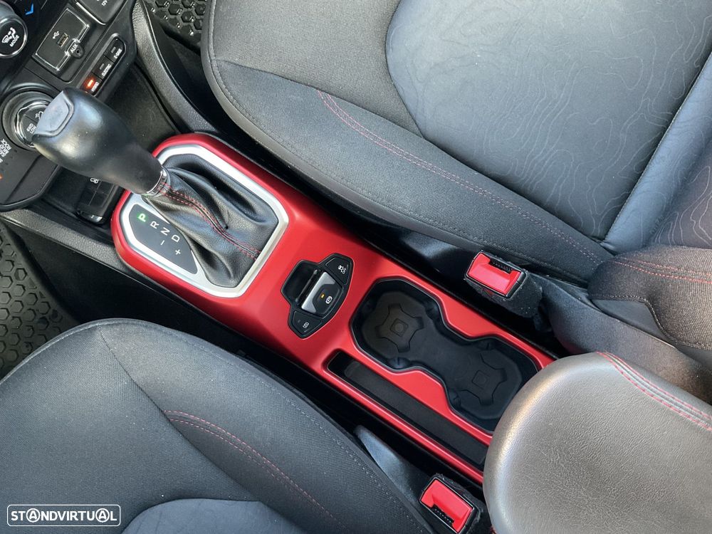 Jeep Renegade 1.3 TG Trailhawk - 36