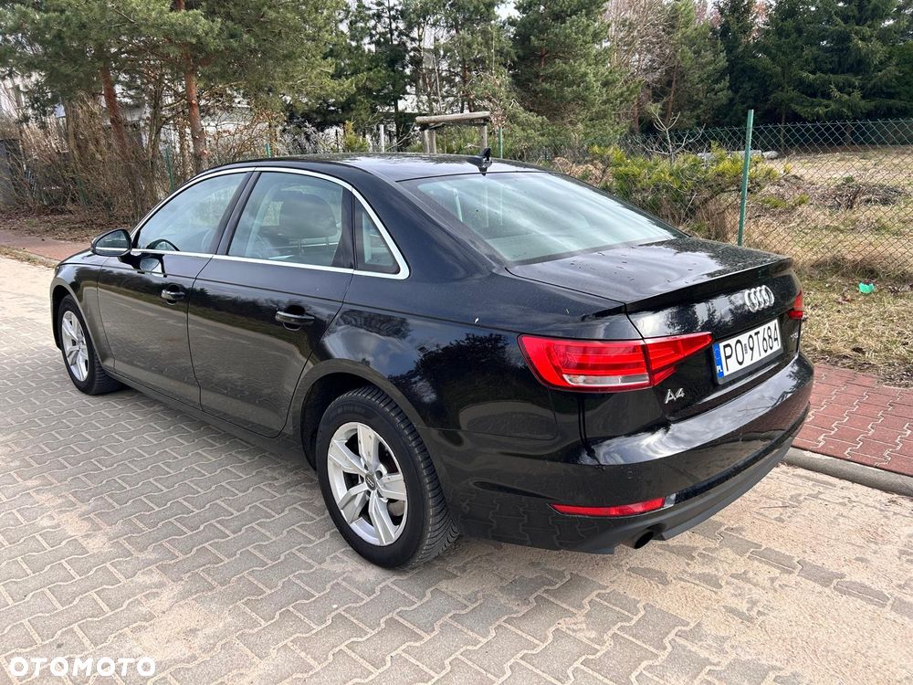 Audi A4 Limousine - 8
