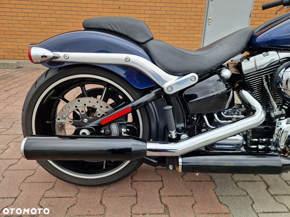 Harley-Davidson FXSB Breakout - 13