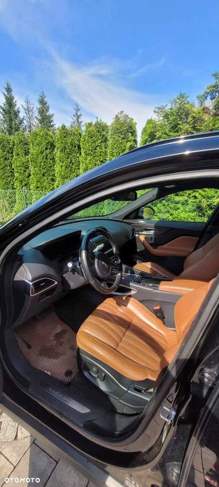Jaguar F-Pace 2.0 i4D AWD R-Sport - 7