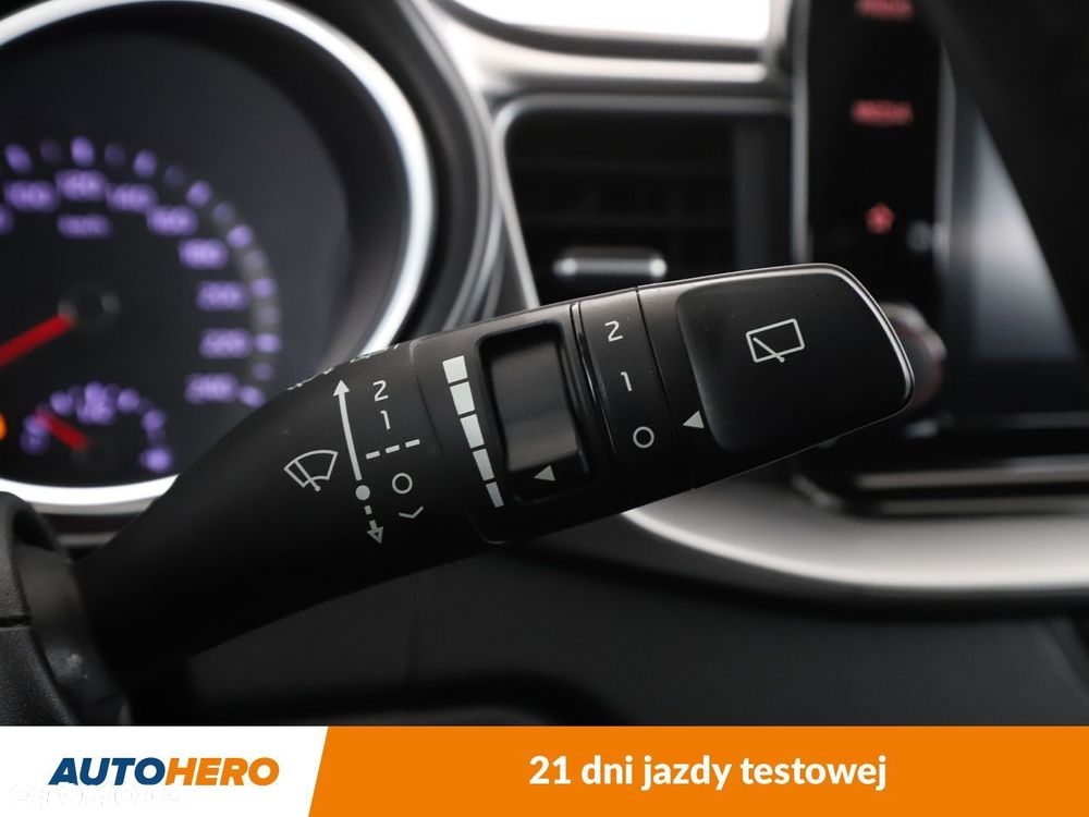 Kia Ceed - 27