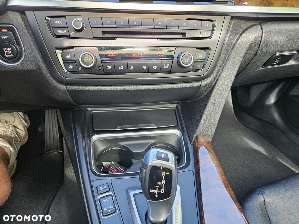 BMW 3GT 328i xDrive Sport-Aut Sport Line - 16