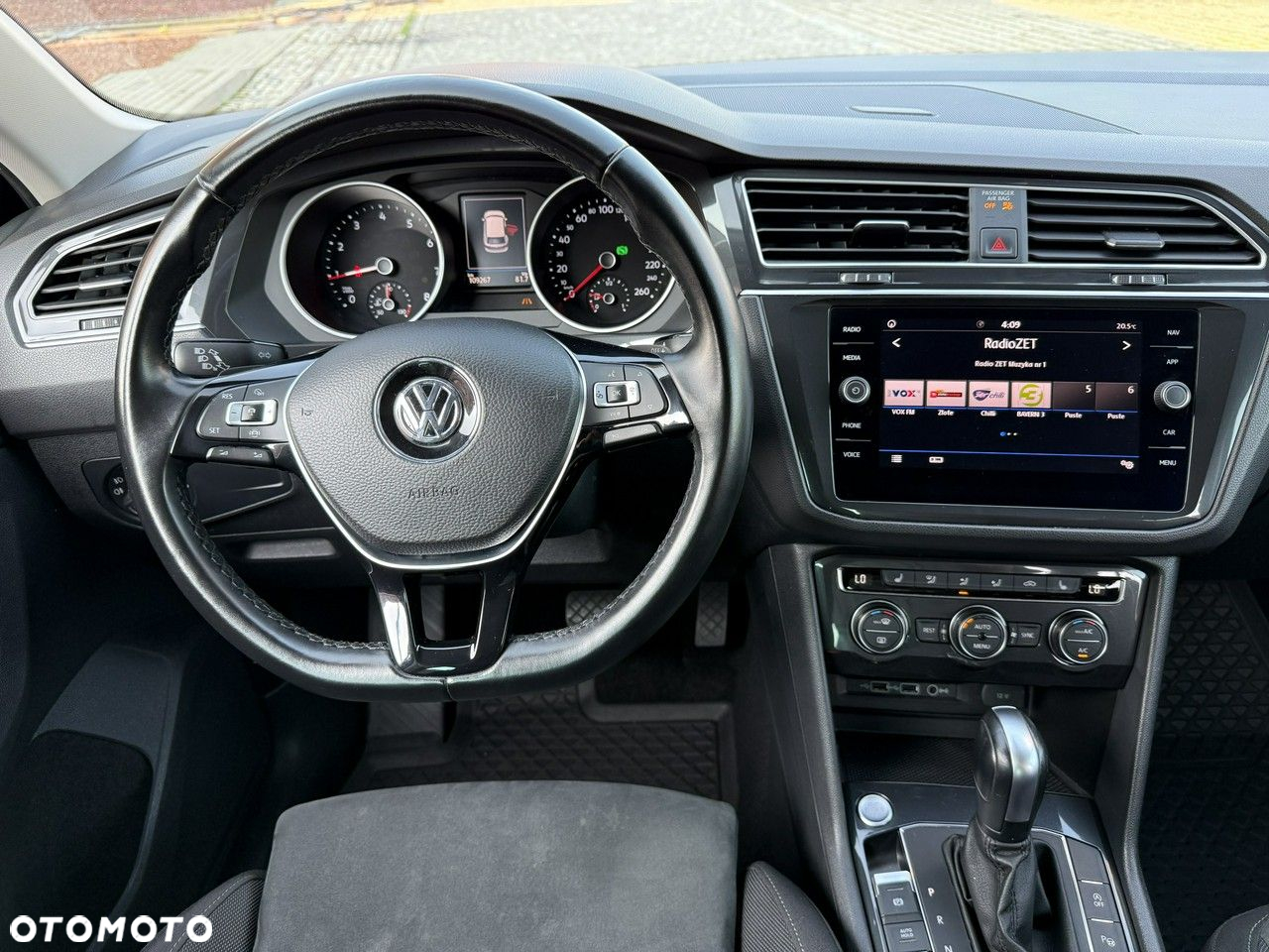 Volkswagen Tiguan - 19