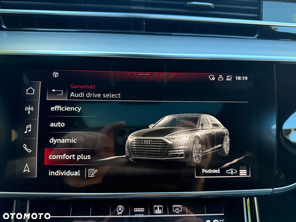 Audi S8 - 30
