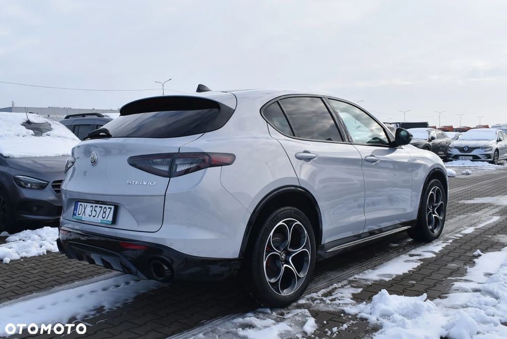 Alfa Romeo Stelvio 2.0 Turbo Veloce Q4 - 6