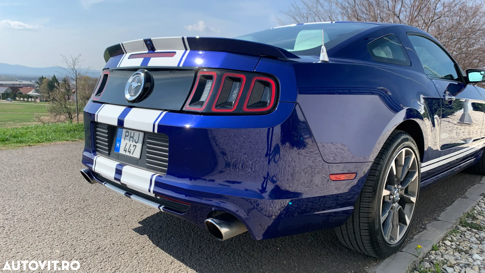 Ford Mustang - 13