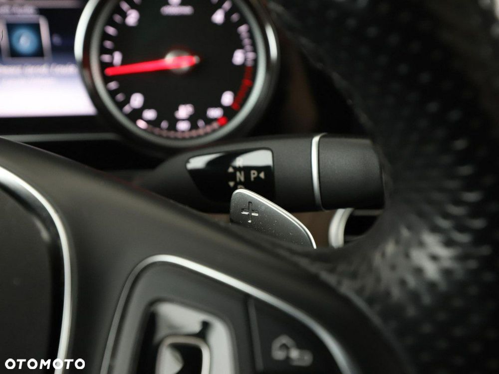 Mercedes-Benz Klasa E 220 d 4-Matic All-Terrain - 34