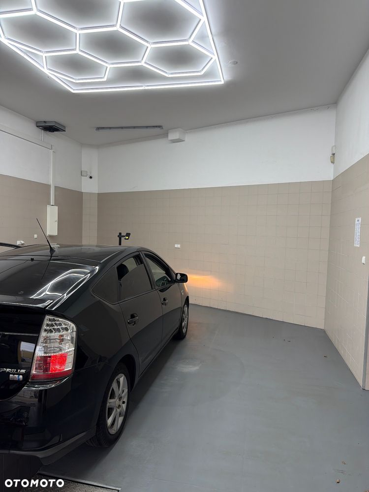 Toyota Prius 1.5 VVT-i Prestige - 2